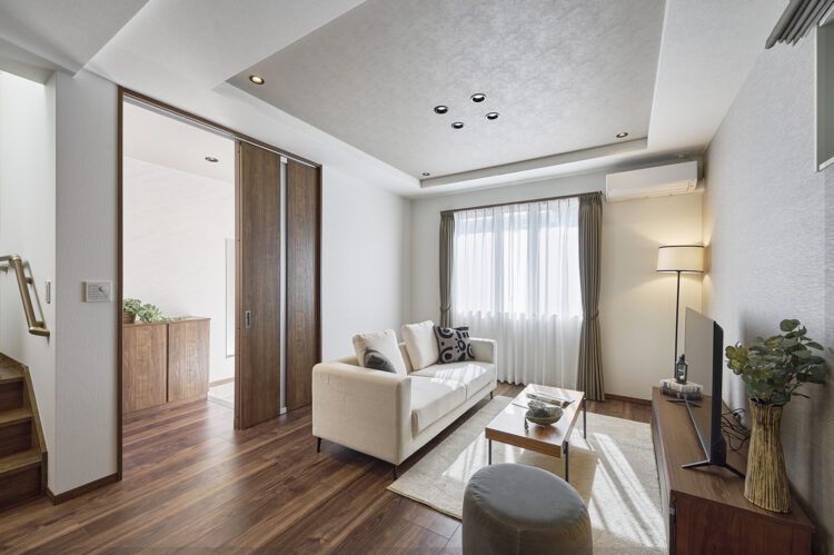 玉善の建売住宅、豊橋市堂坂町T1のリビングの写真