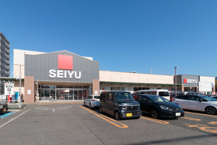 西友の外観写真