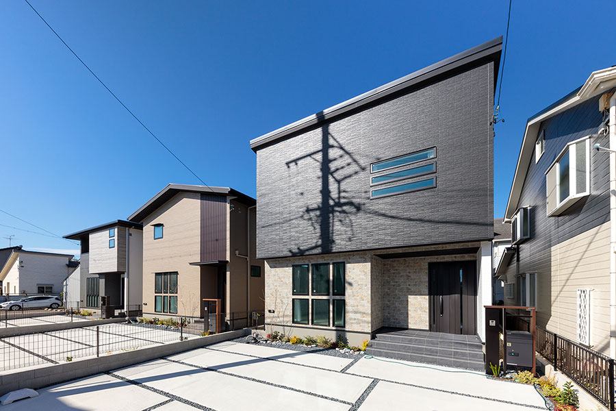 トータルコーディネートされたおしゃれなデザインと住みやすさを兼ね備えたデザイナーズ分譲邸宅。