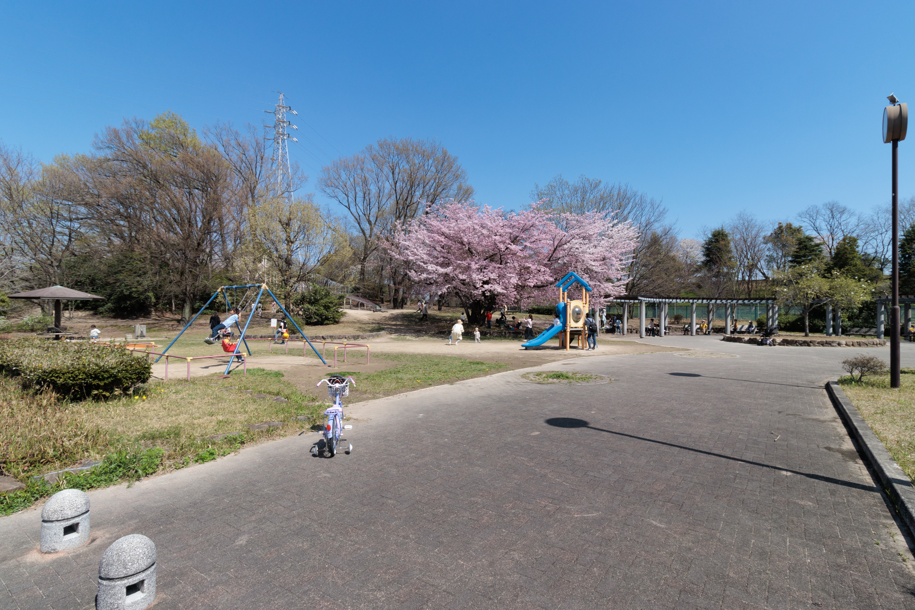 勅使ヶ池緑地 徒歩約5分