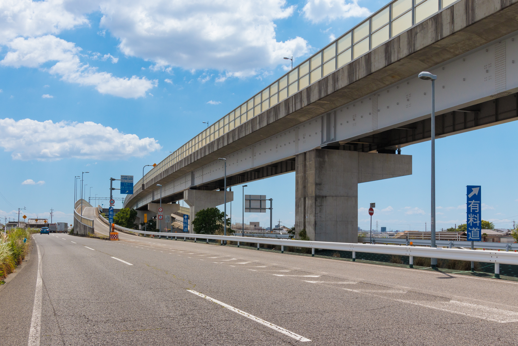 衣浦豊田道路「生駒」IC　自動車約5分