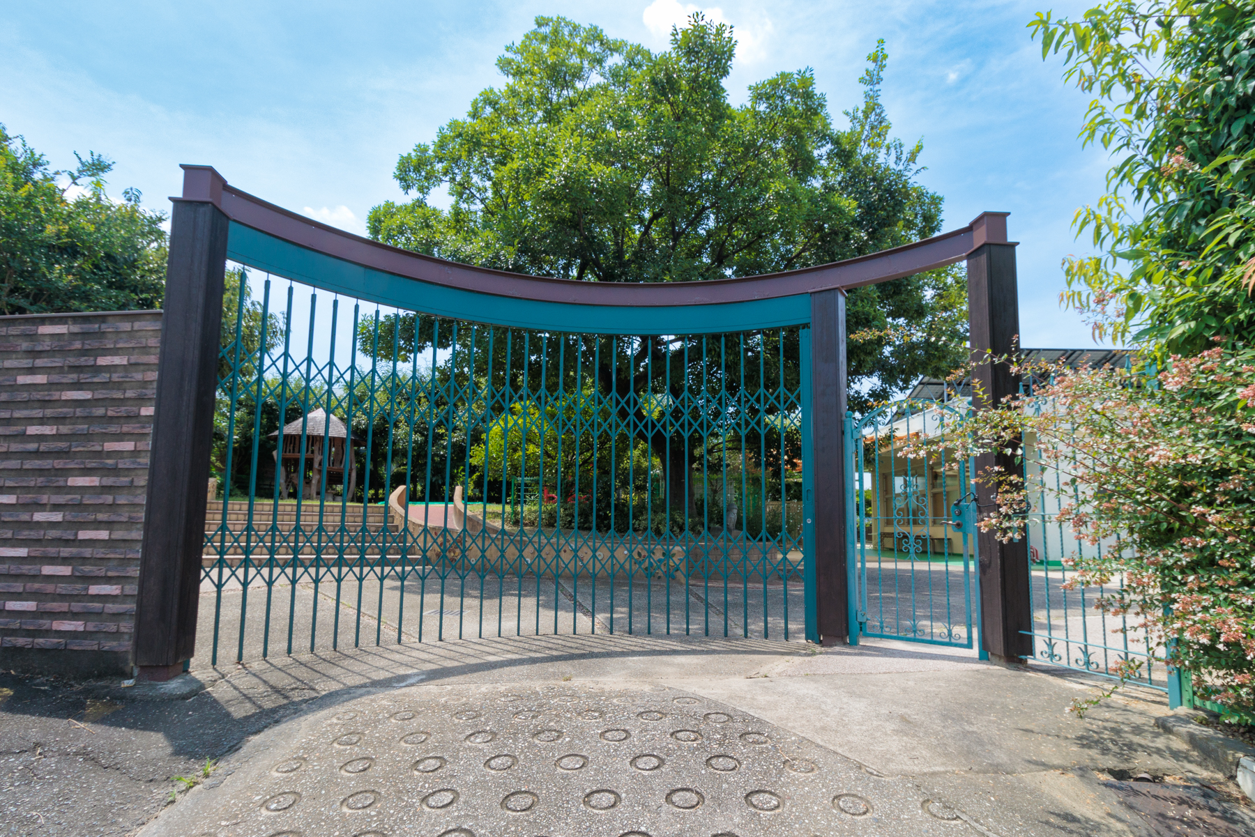 鳴海ヶ丘幼稚園　徒歩約15分