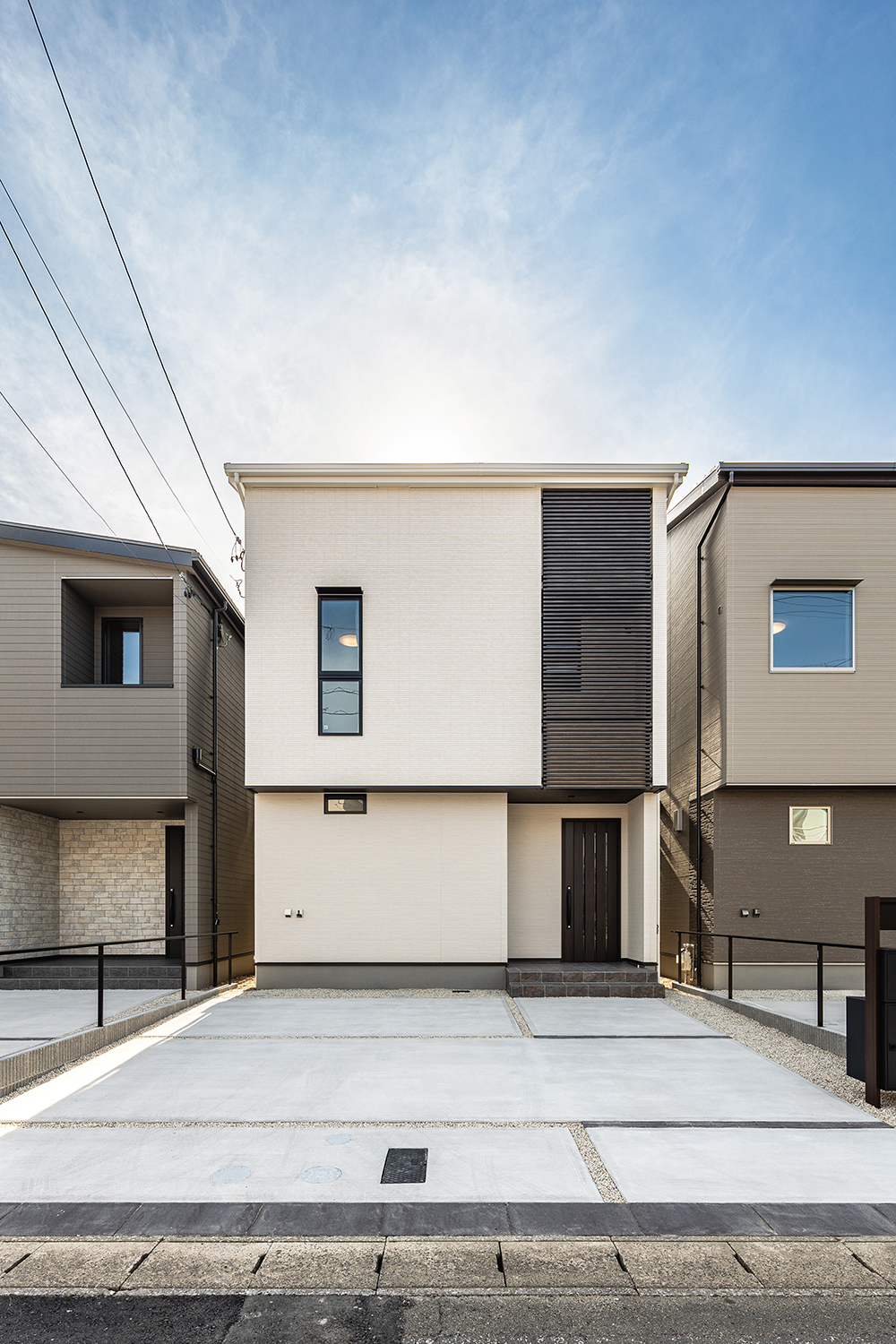 T-3/フラットなスクエアフォルムでスタイリッシュな佇まい。癒しと優しさを併せ持っています。