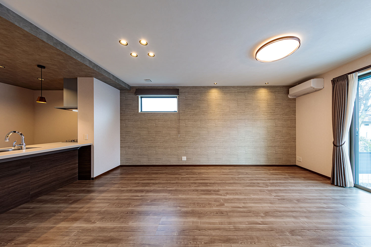 T-3／光の力で菌やウイルス、シックハウスの原因物質などを除去してくれる安心安全仕様のLDK。