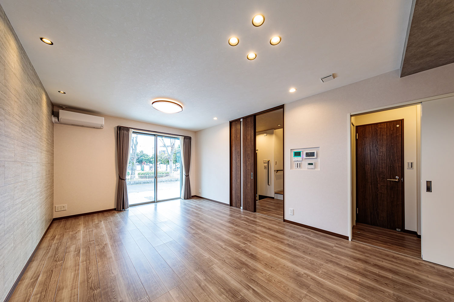 T-3／ずっとそこにいたくなる癒しの空間で、笑顔が絶えない至福の家族時間をお過ごしいただけます。