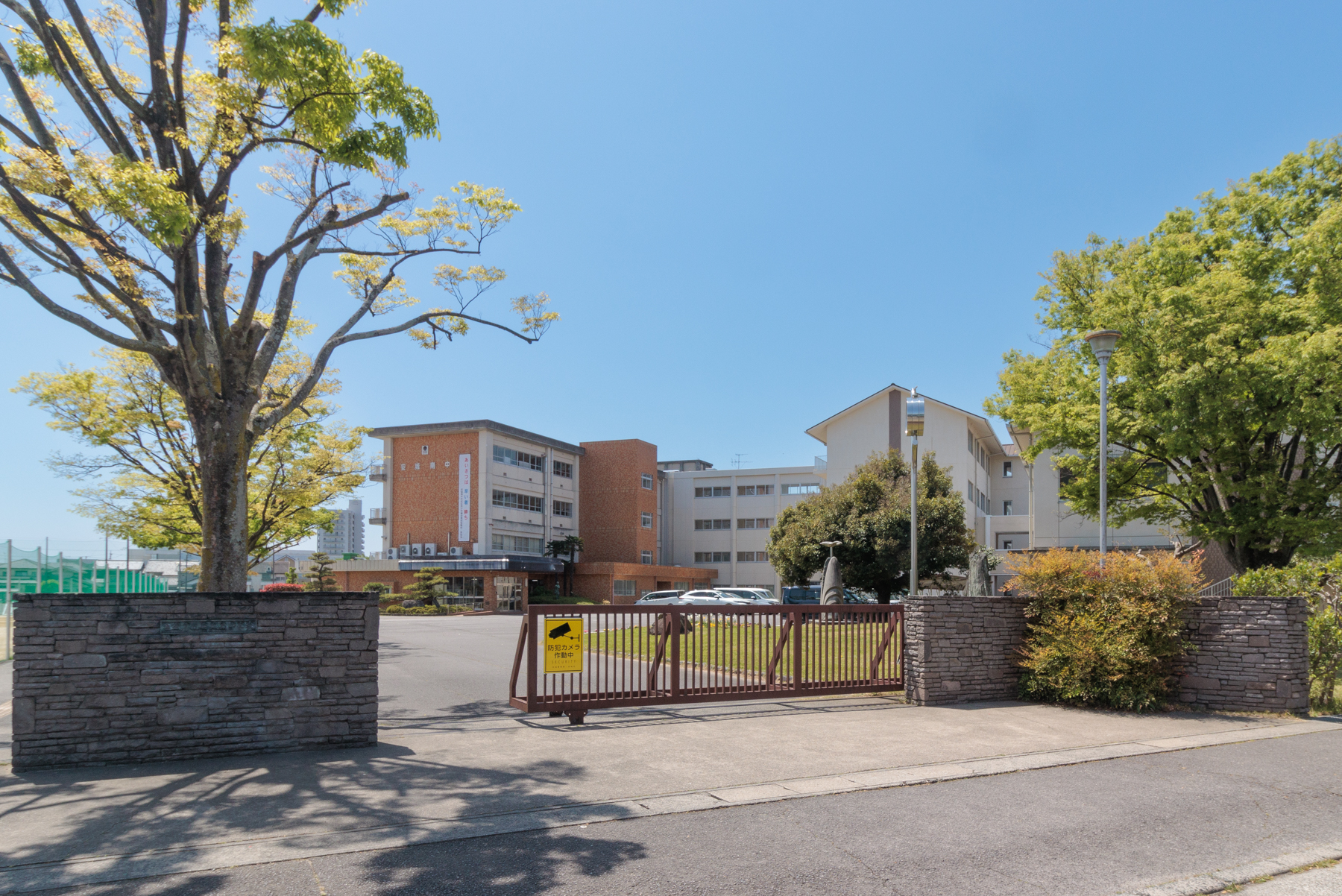安城南中学校の外観
