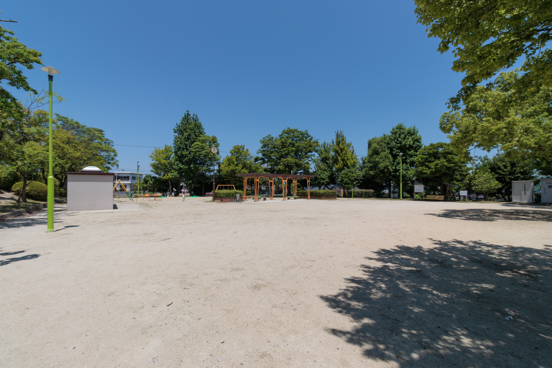 八畝公園　徒歩約1分