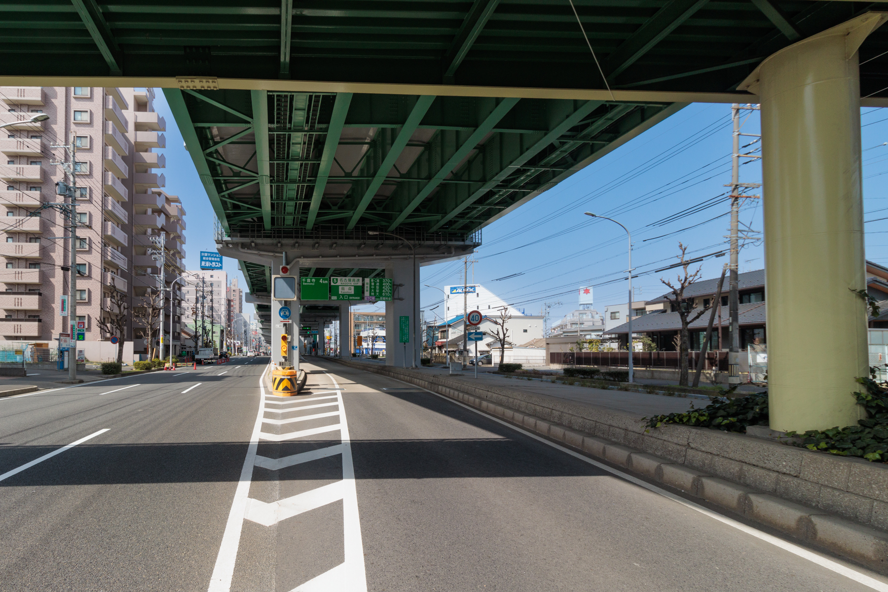 名古屋高速5号万場線「烏森」入口　自動車約4分