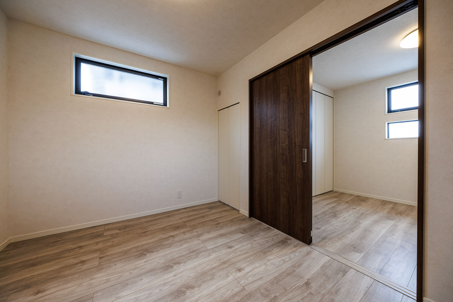T-1／シンプルだからあなたの「好き」が活きる部屋。10.6帖と広く個室利用もできるので、子供部屋にも最適です。