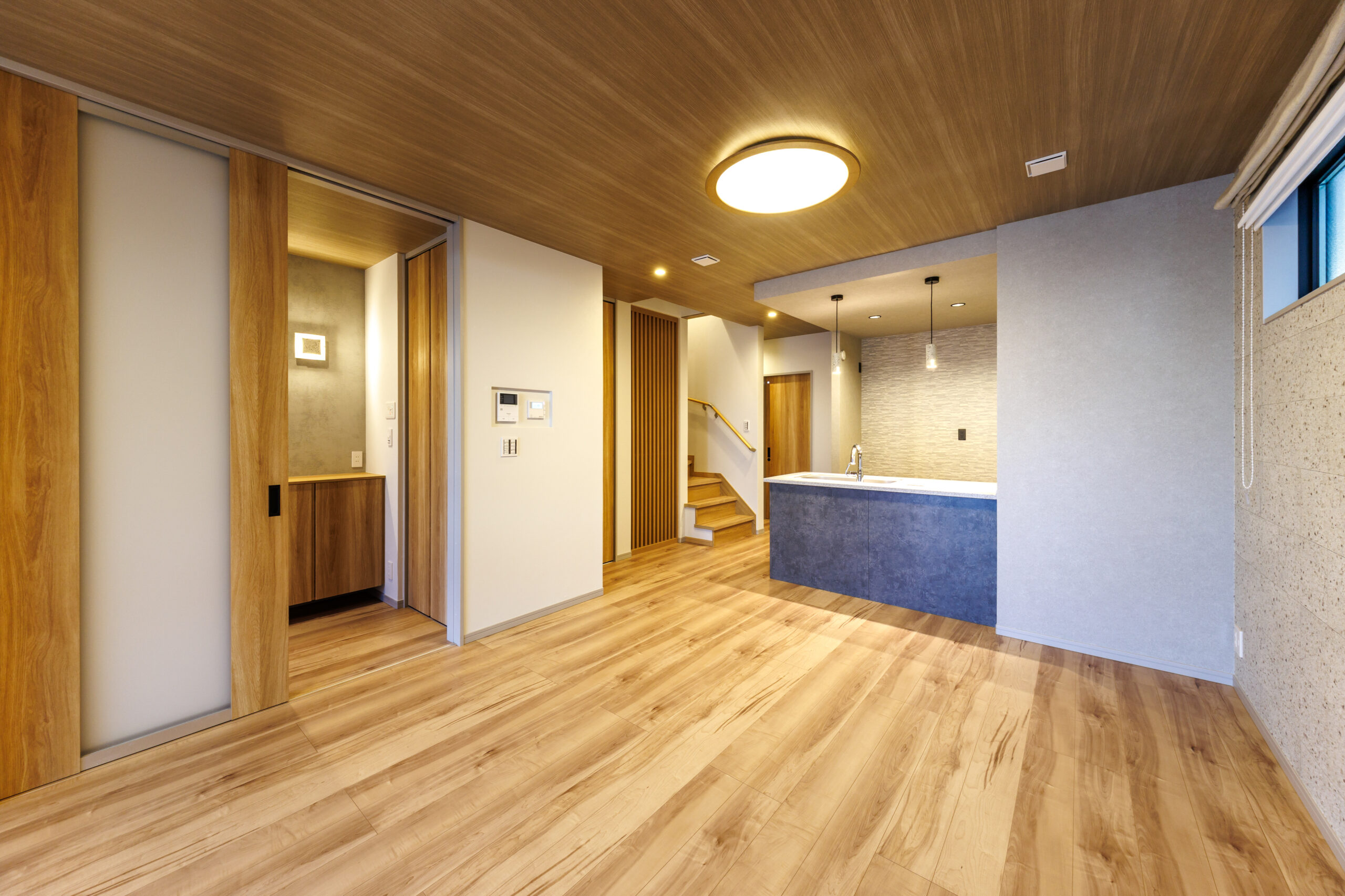 T-4／ダイニング