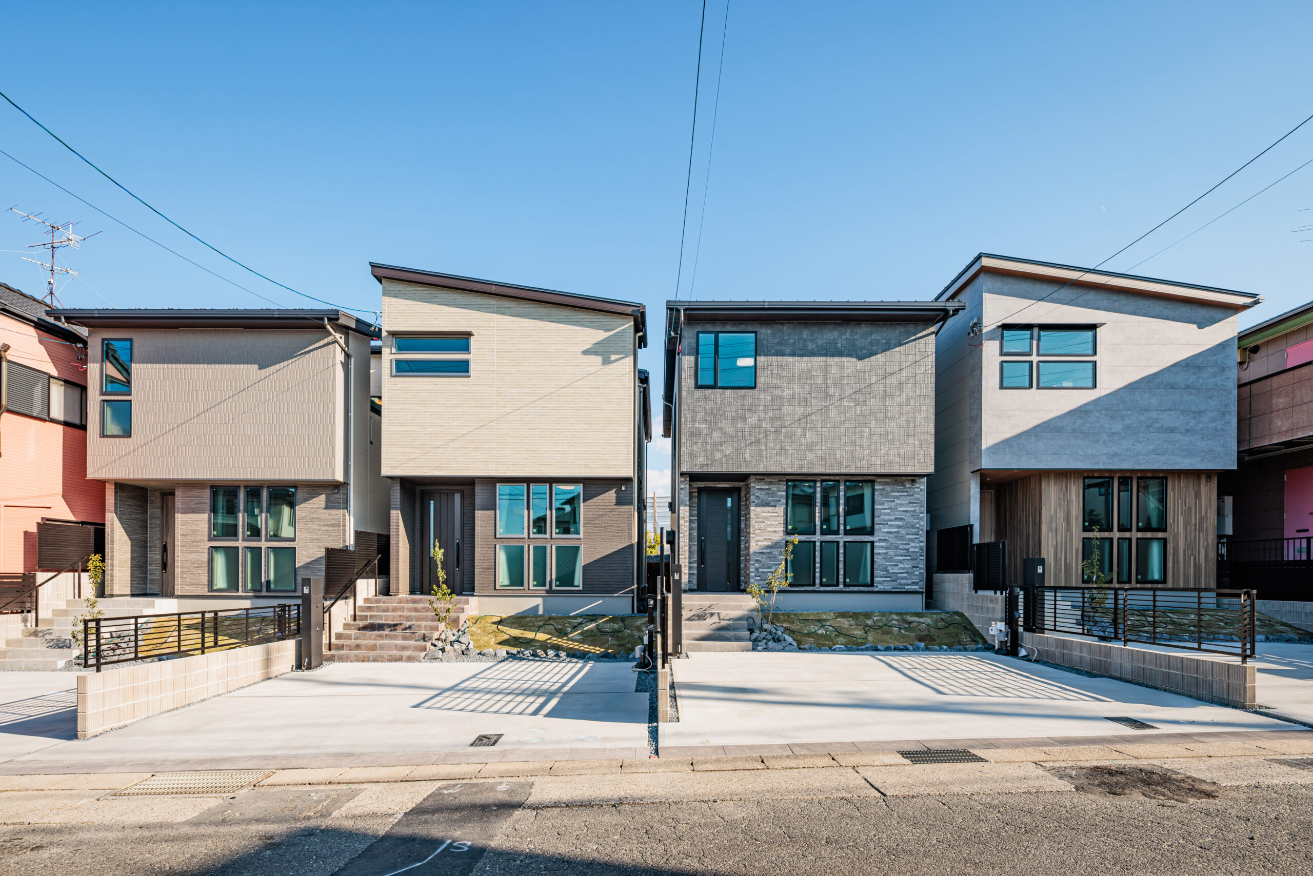 T-1、T-2、T-3、T-4／駐車2台可能なデザイナース住宅が誕生！、住まう人の感性を刺激する、スタイリッシュな邸宅。