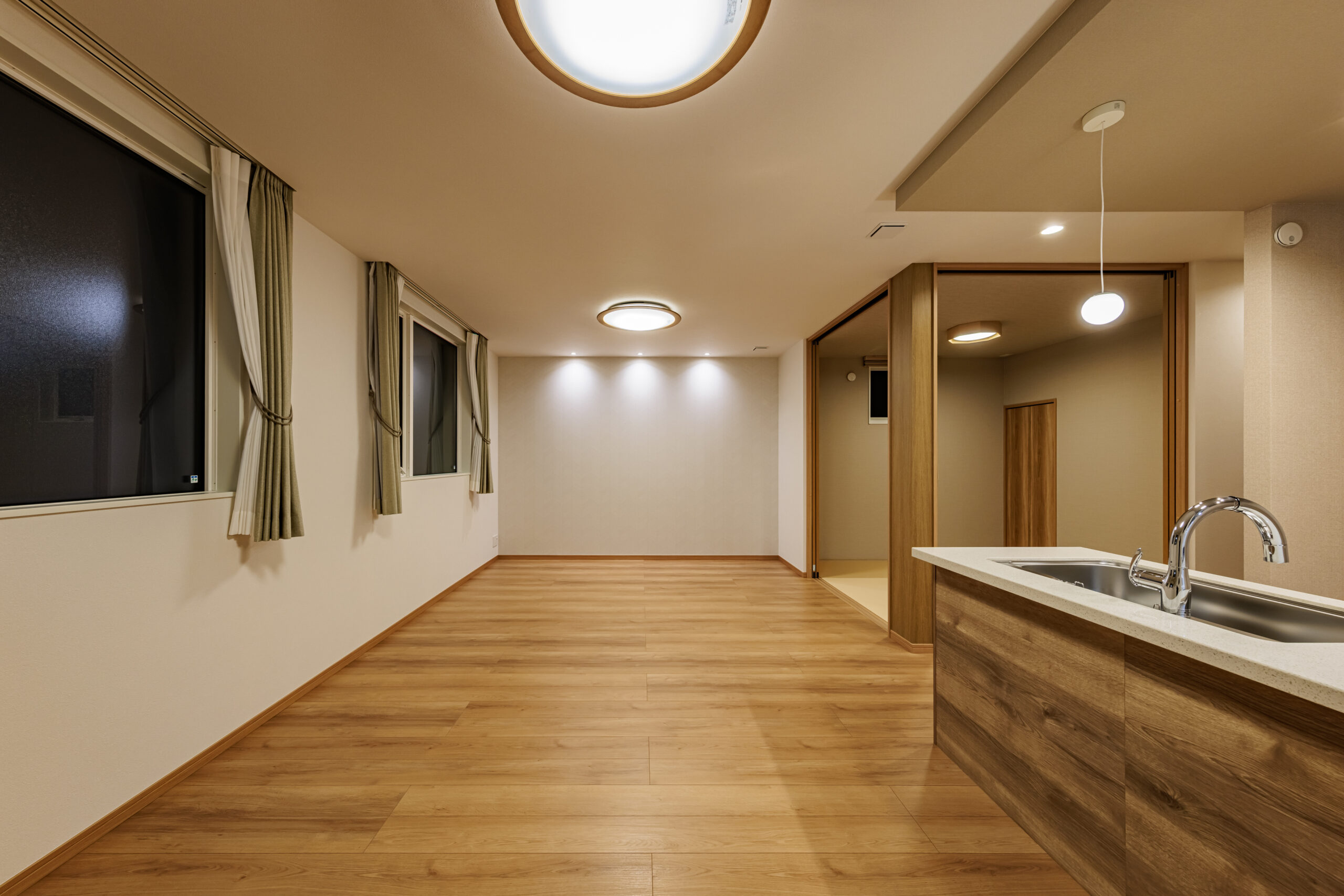 T-2／LDK（夕景）