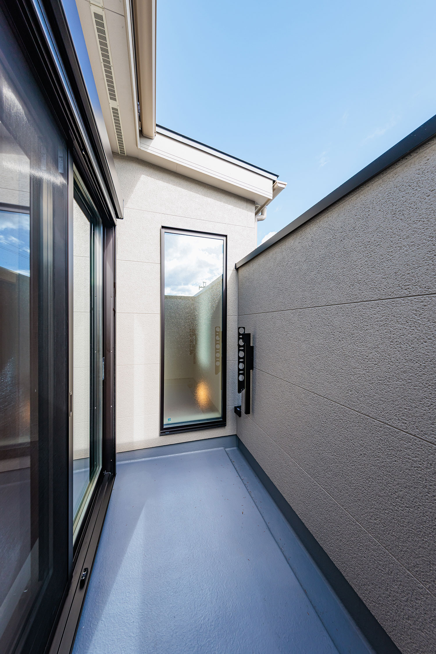 T-2／バルコニー