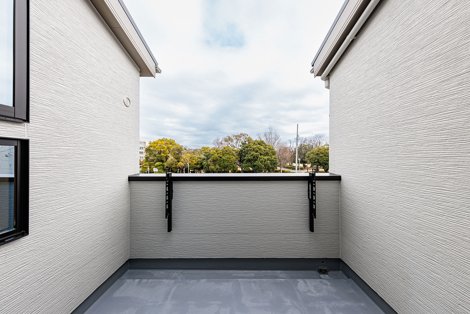 T-3／バルコニー