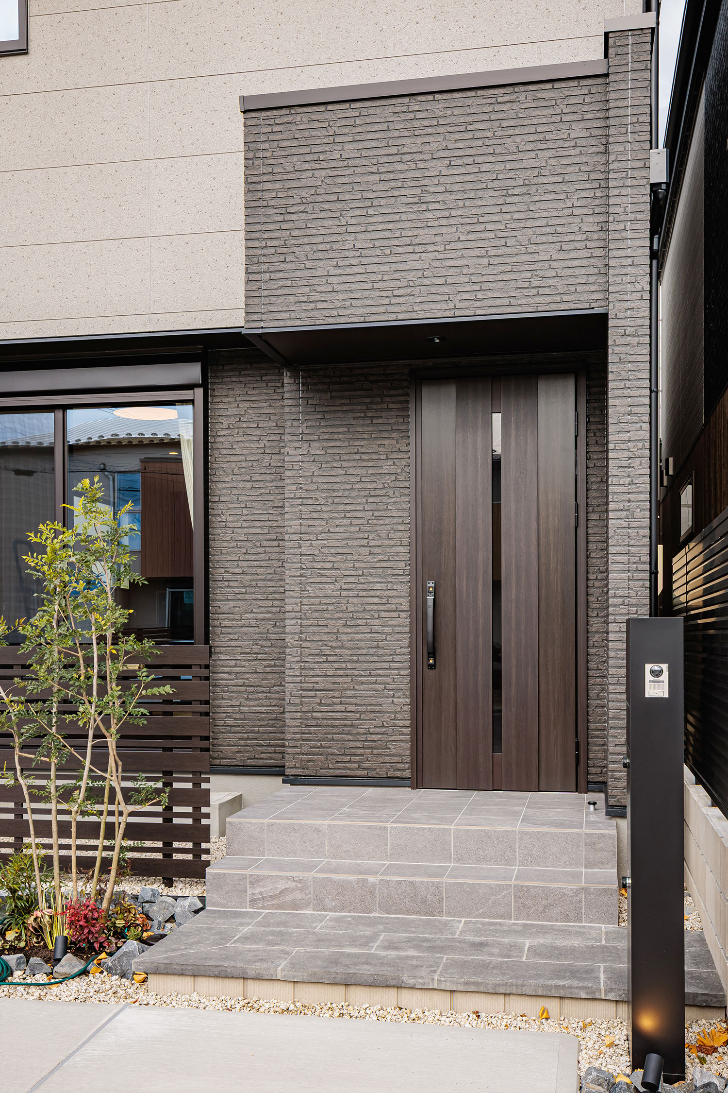 T-1／玄関まわり