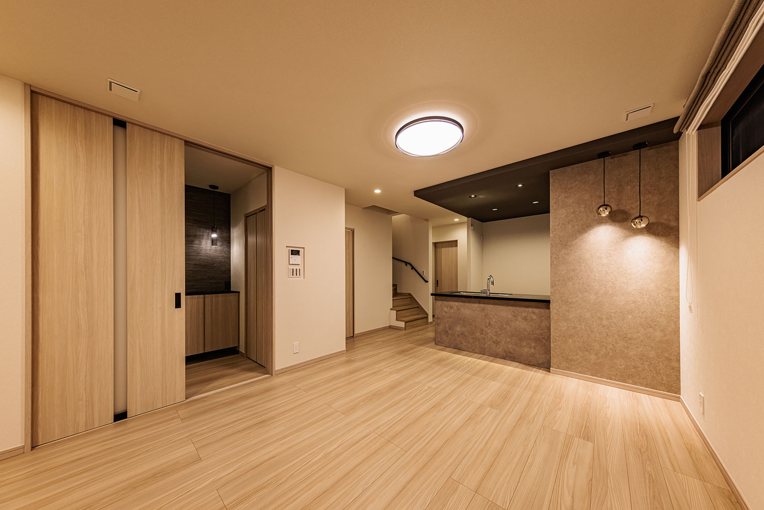 T-1、T-2（ご成約済み）、T-3／夜間リビングダイニング