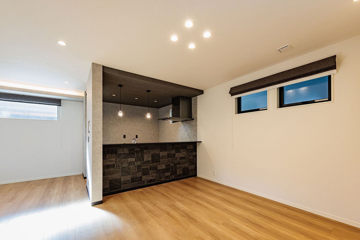 T-2／リビングダイニング