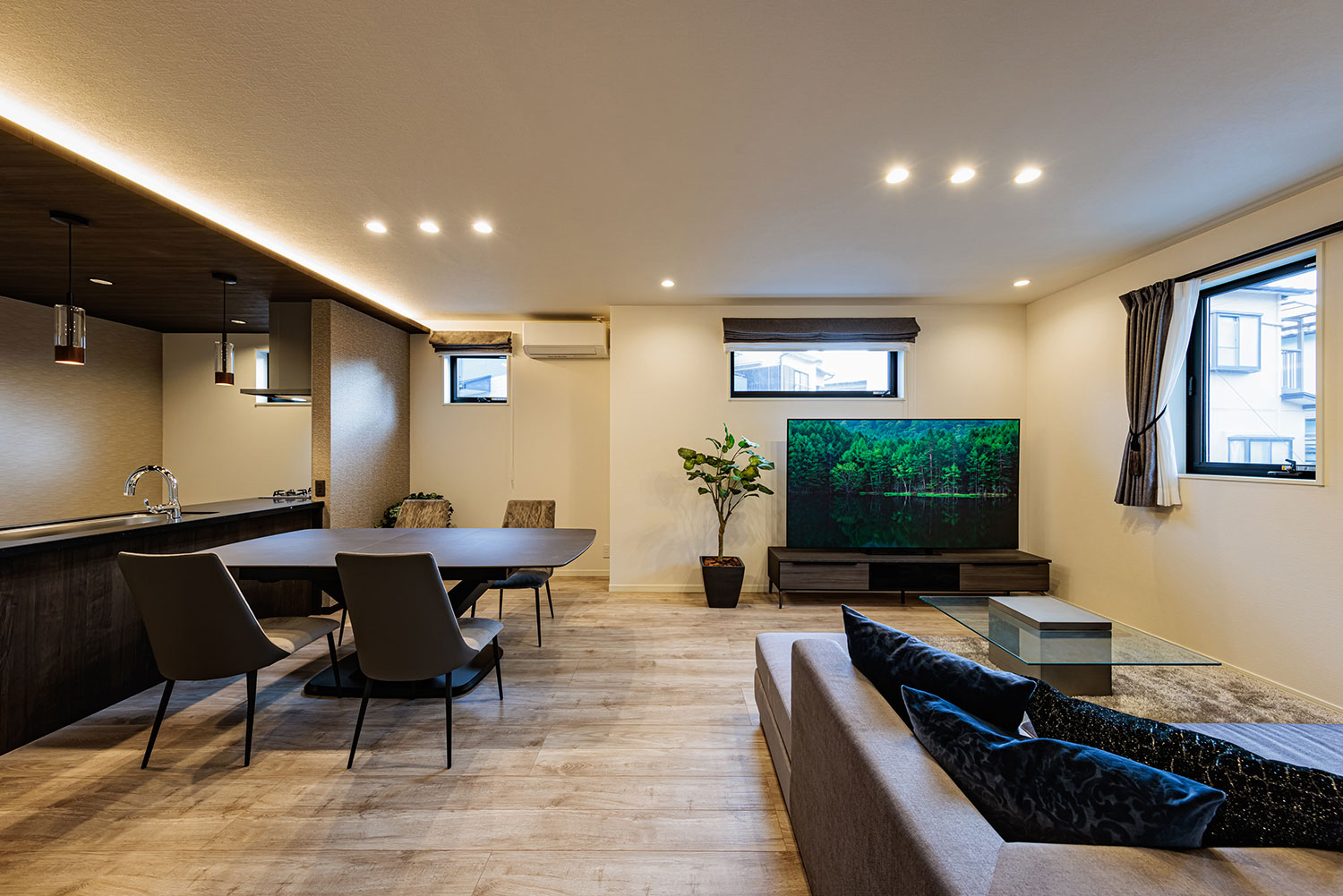 T-3／リビングダイニング