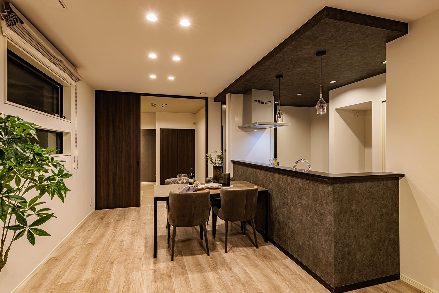 T-1／夜間ダイニング