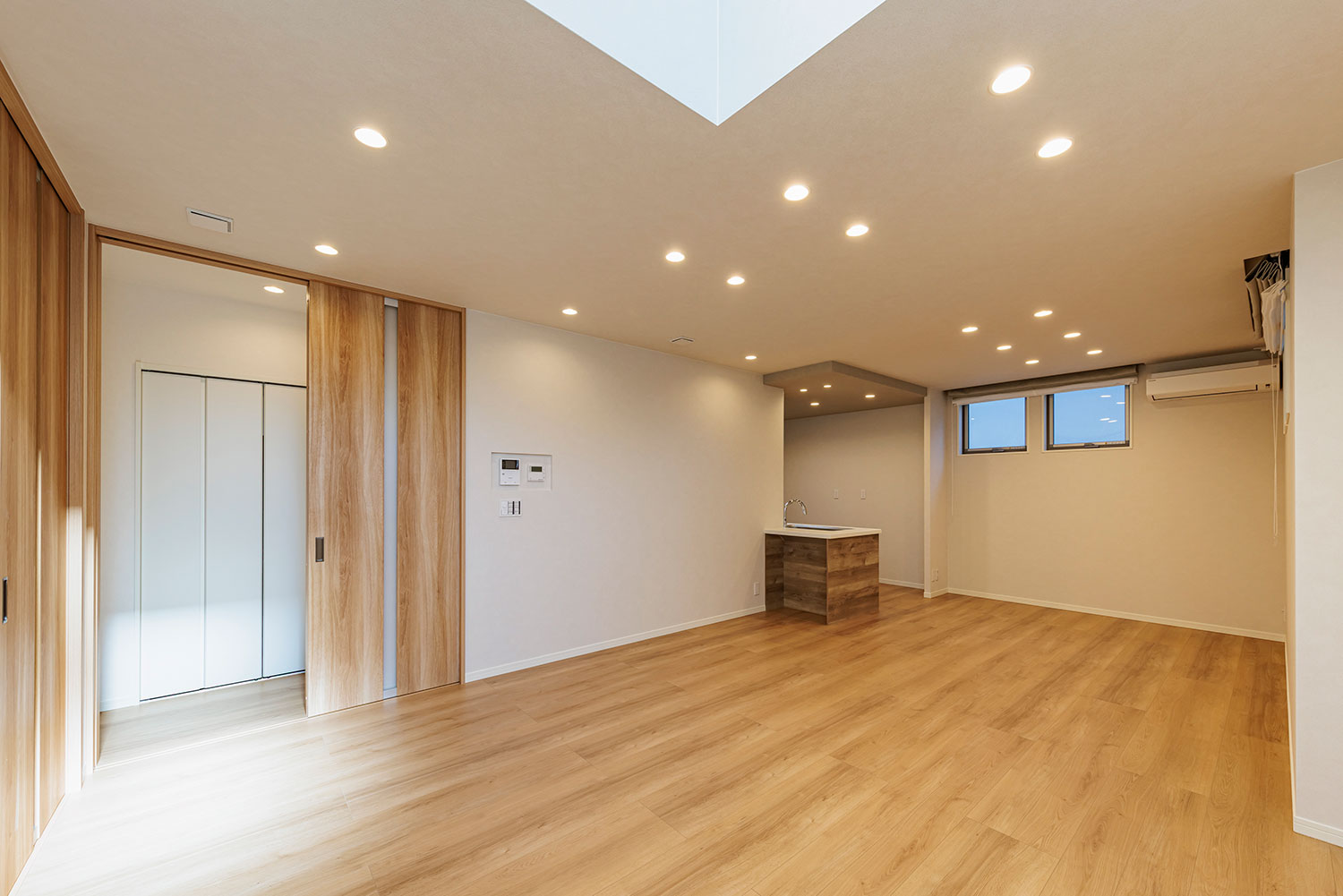 T-3/リビングダイニング