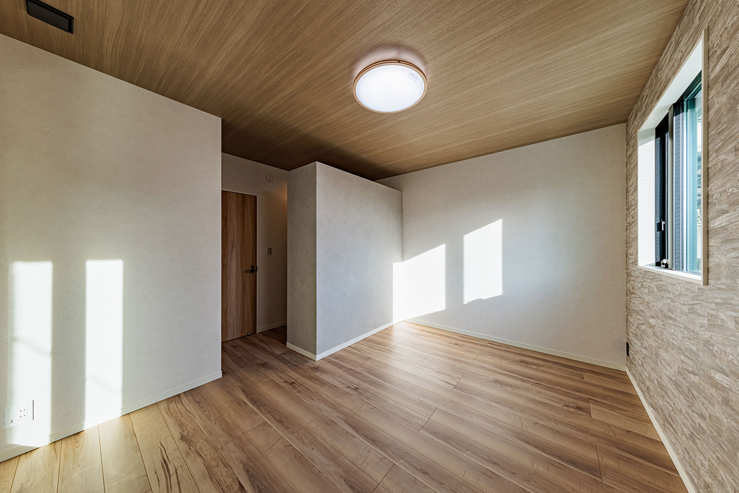 T-3／２階のプライベートスペースは自然と心が安らぐカラーコーディネートで、毎日のリラックスタイムを快適に。