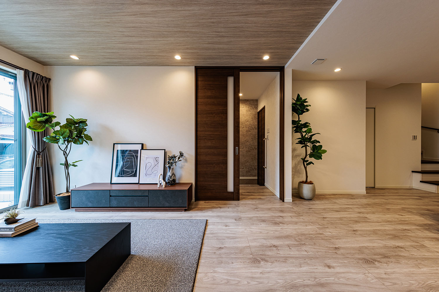 T-3／リビングダイニング