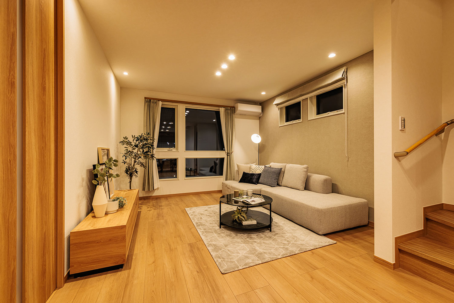 T-3/夜間リビング