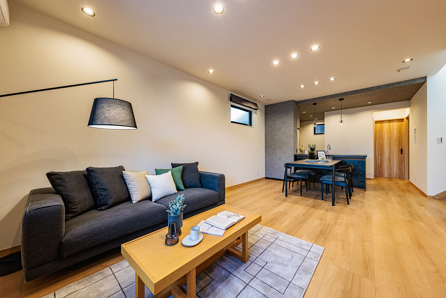 T-2/19.4帖のLDKは家具やインテリアの配置も自由でお好みのレイアウトが楽しめます。