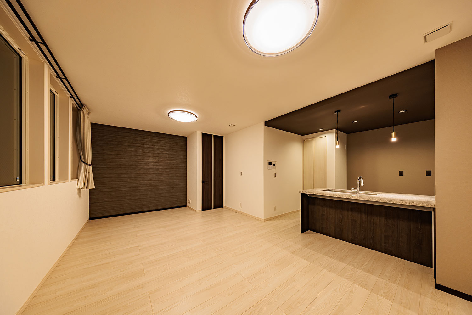 T-2/夜間リビングダイニング