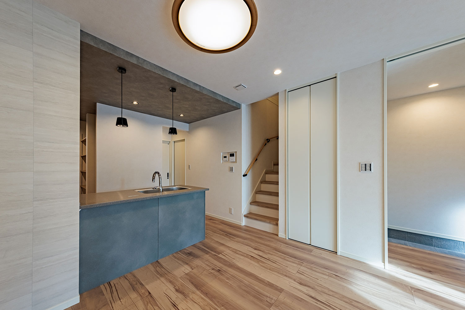 T-3／ダイニング