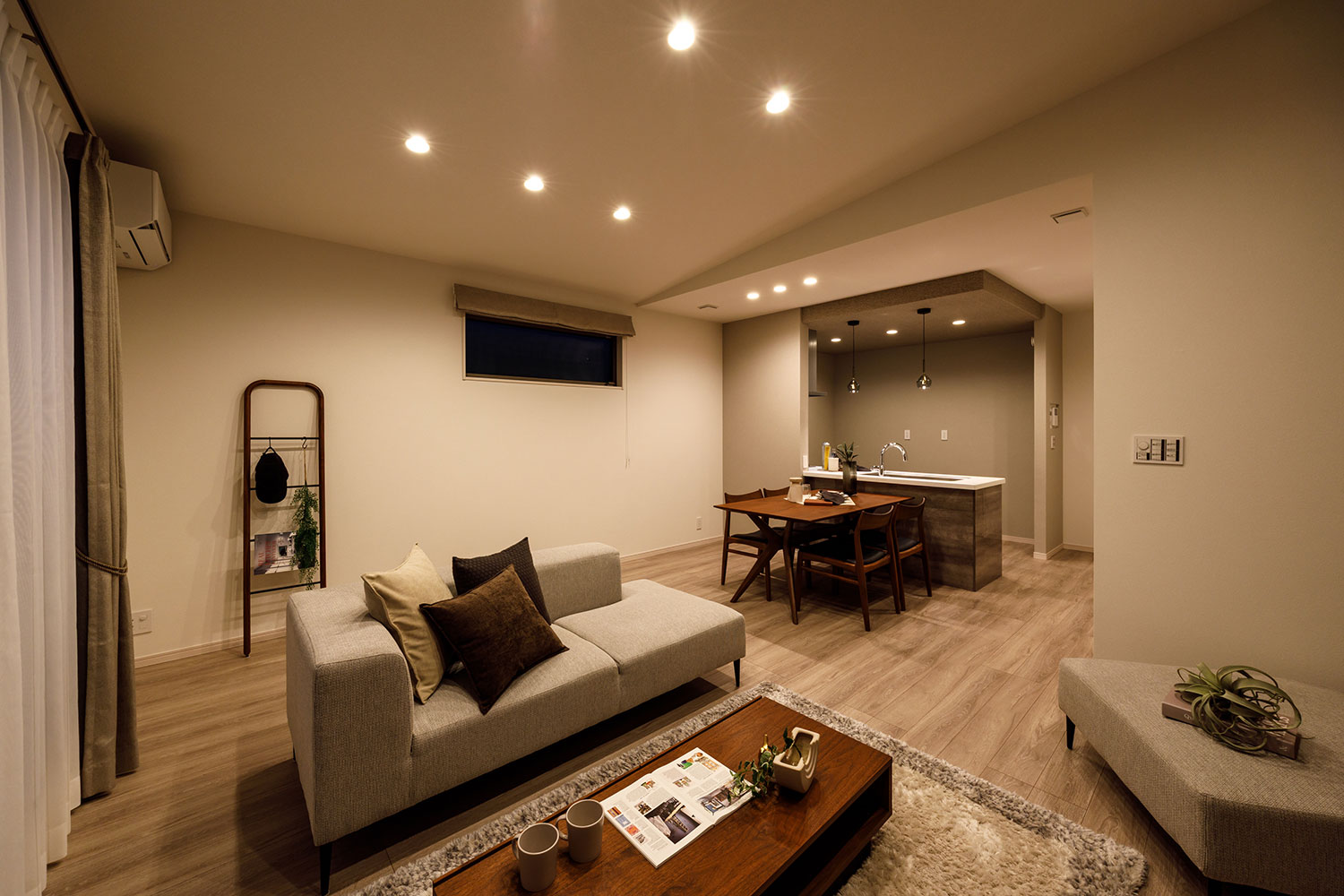 T-1／笑い声の絶えない幸せな時間を紡ぐLDKは、おはようからおやすみまで、家族の1日にそっと寄り添います。