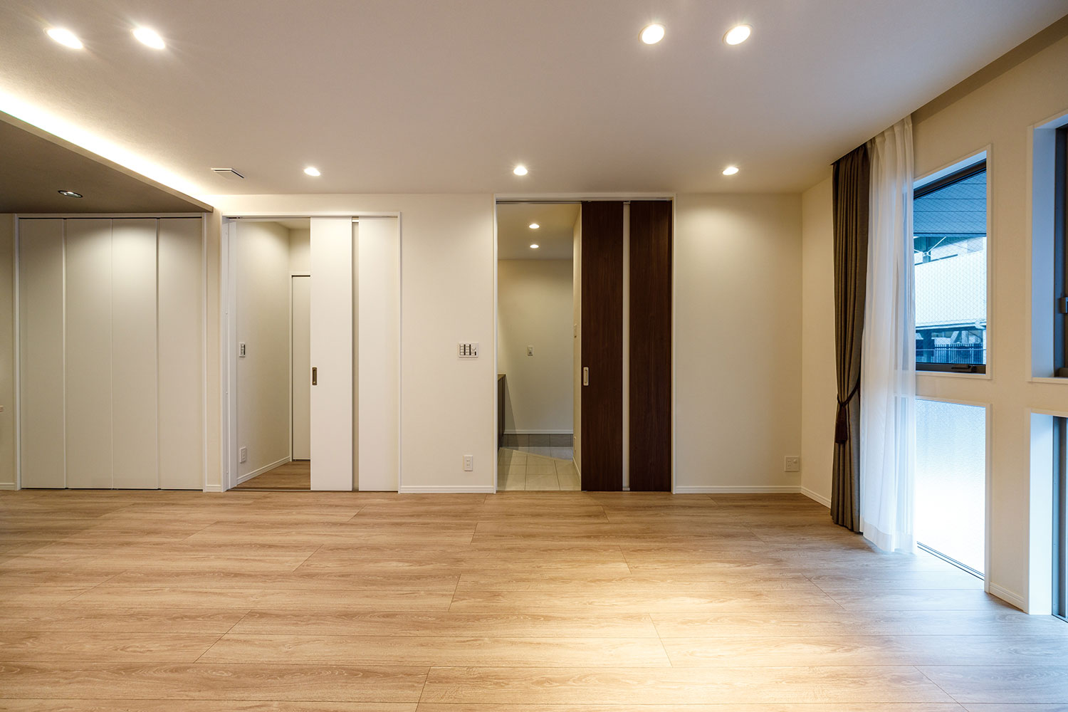 T-1／リビングダイニング