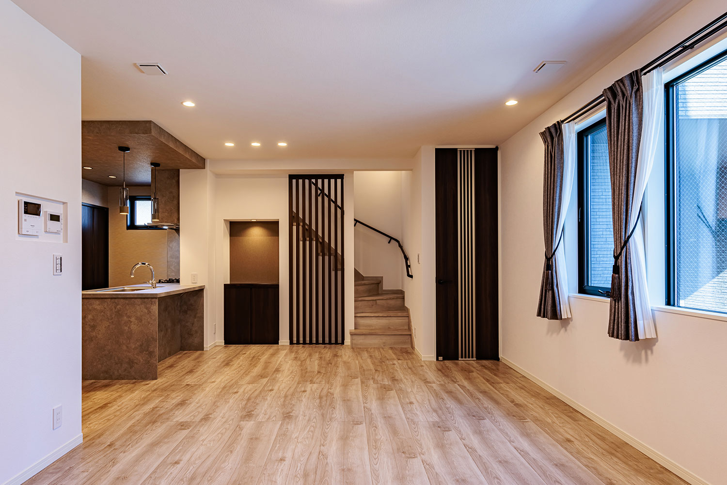 T-3／リビングダイニング