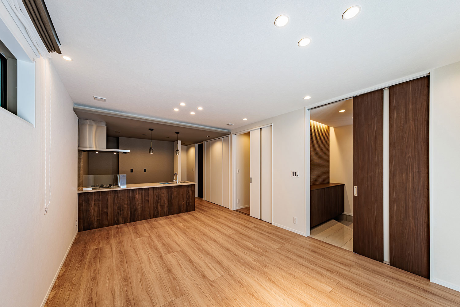 T-1／リビングダイニング