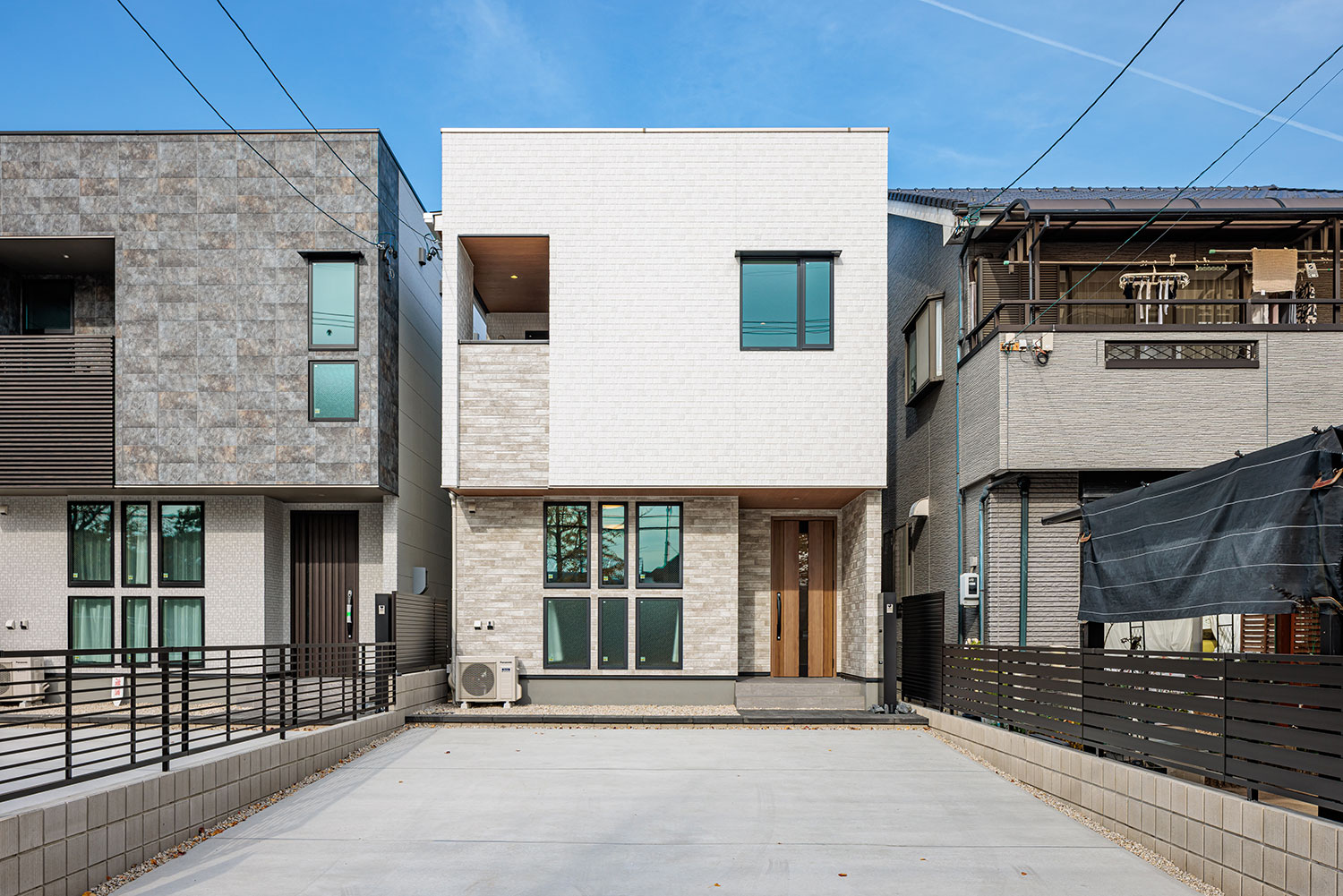 T-3／2路線利用可能で名古屋や市内へのアクセスがスムーズ！スーパー・コンビニが近く、庄内緑地公園も徒歩圏内。