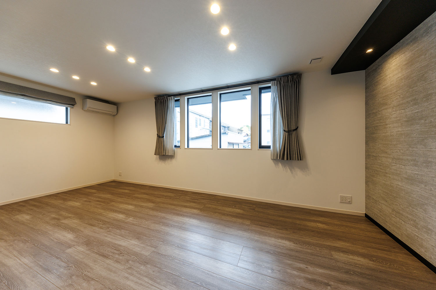 T-1/角地&ワイド間口という好条件が揃った快適な間取りプラン。明るい陽差しが燦々と照らす、爽やかな空間。