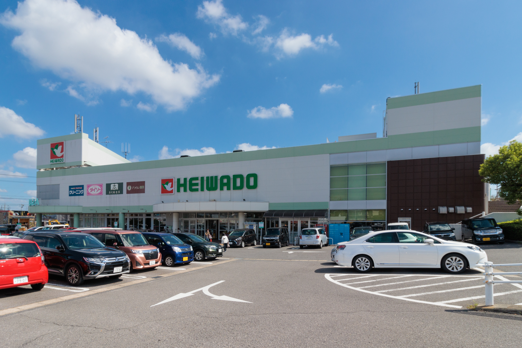 グリーンプラザ(平和堂・ジャンボエンチョー他) 徒歩約11分