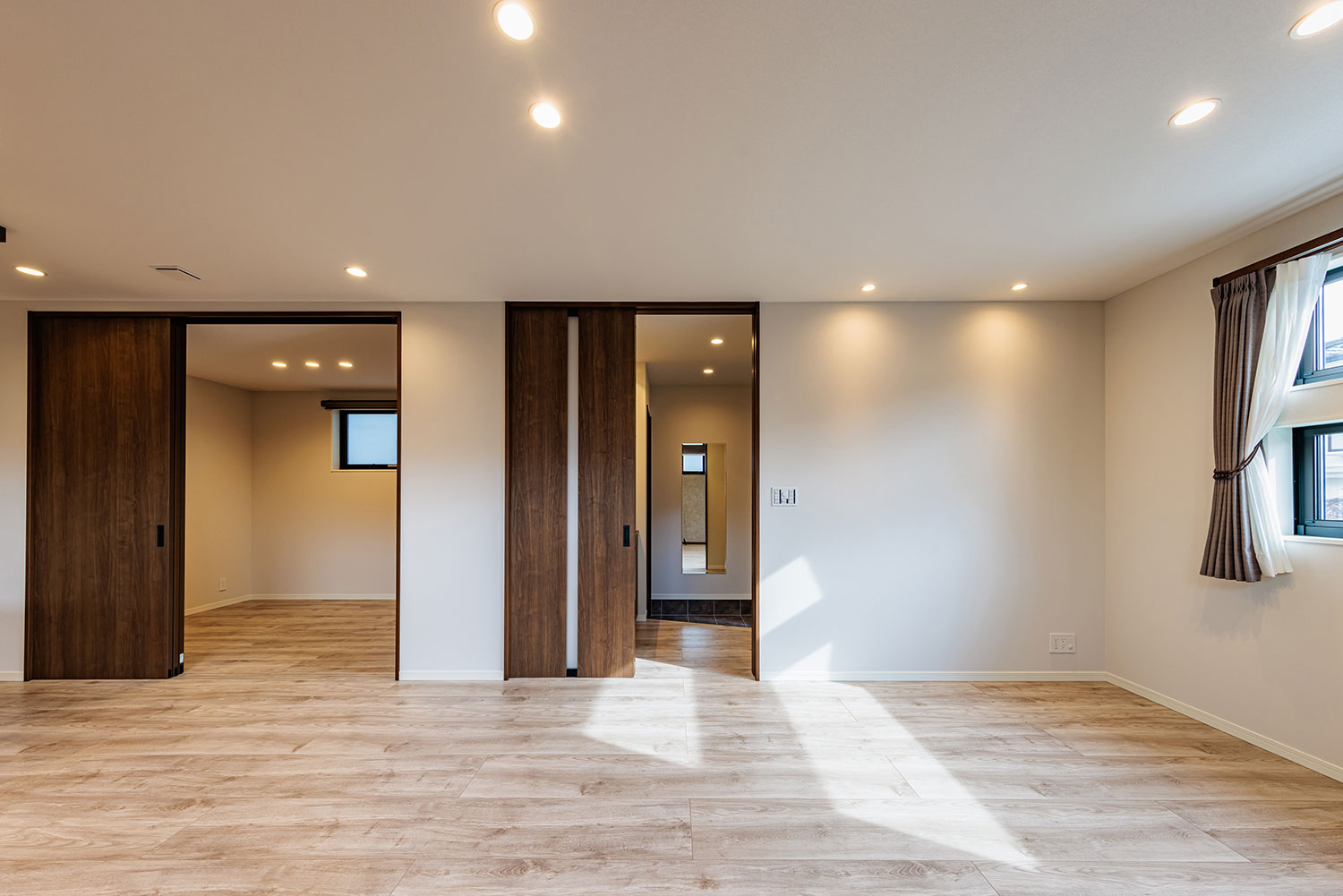 T-1/リビングダイニング