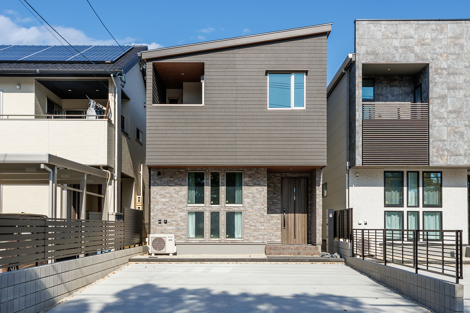 T-1／南向き＆LDK19帖超！親水コートの外壁は雨で汚れを洗い流すことで美しさをキープ。お手入れの手間も省けます。