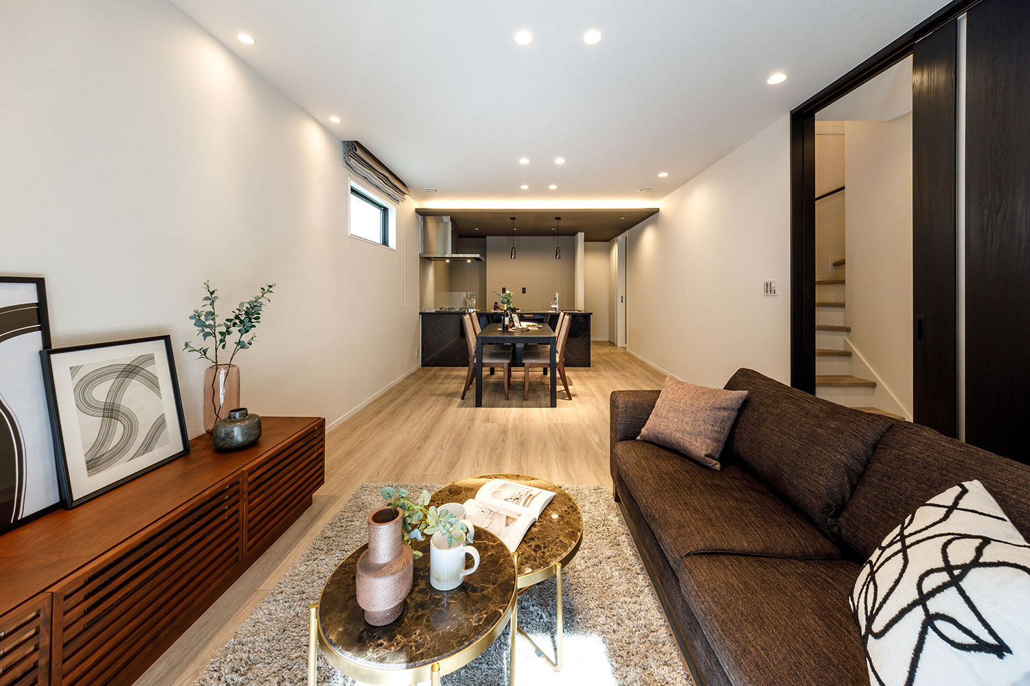 T-2／リビングダイニング