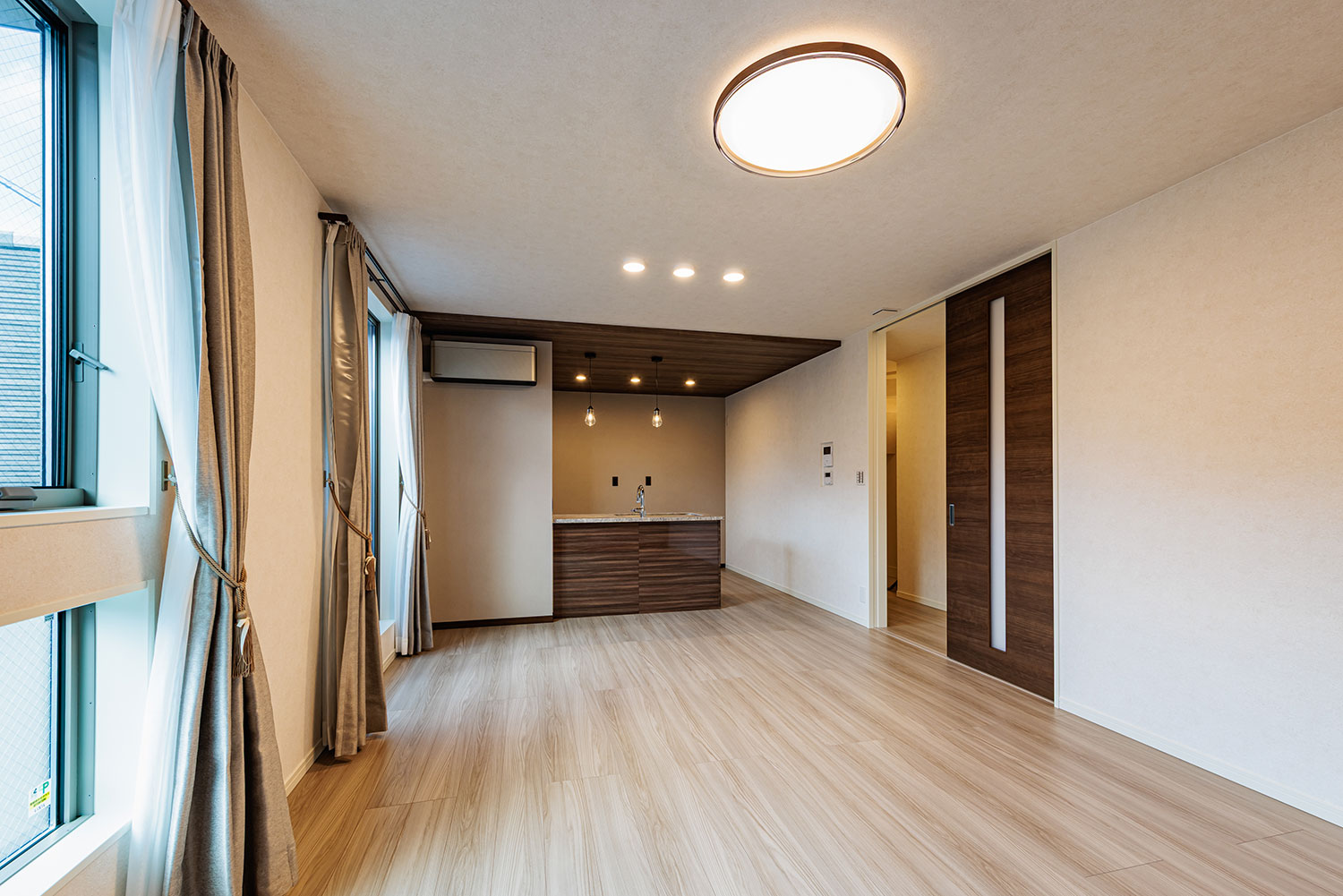 T-1/リビングダイニング