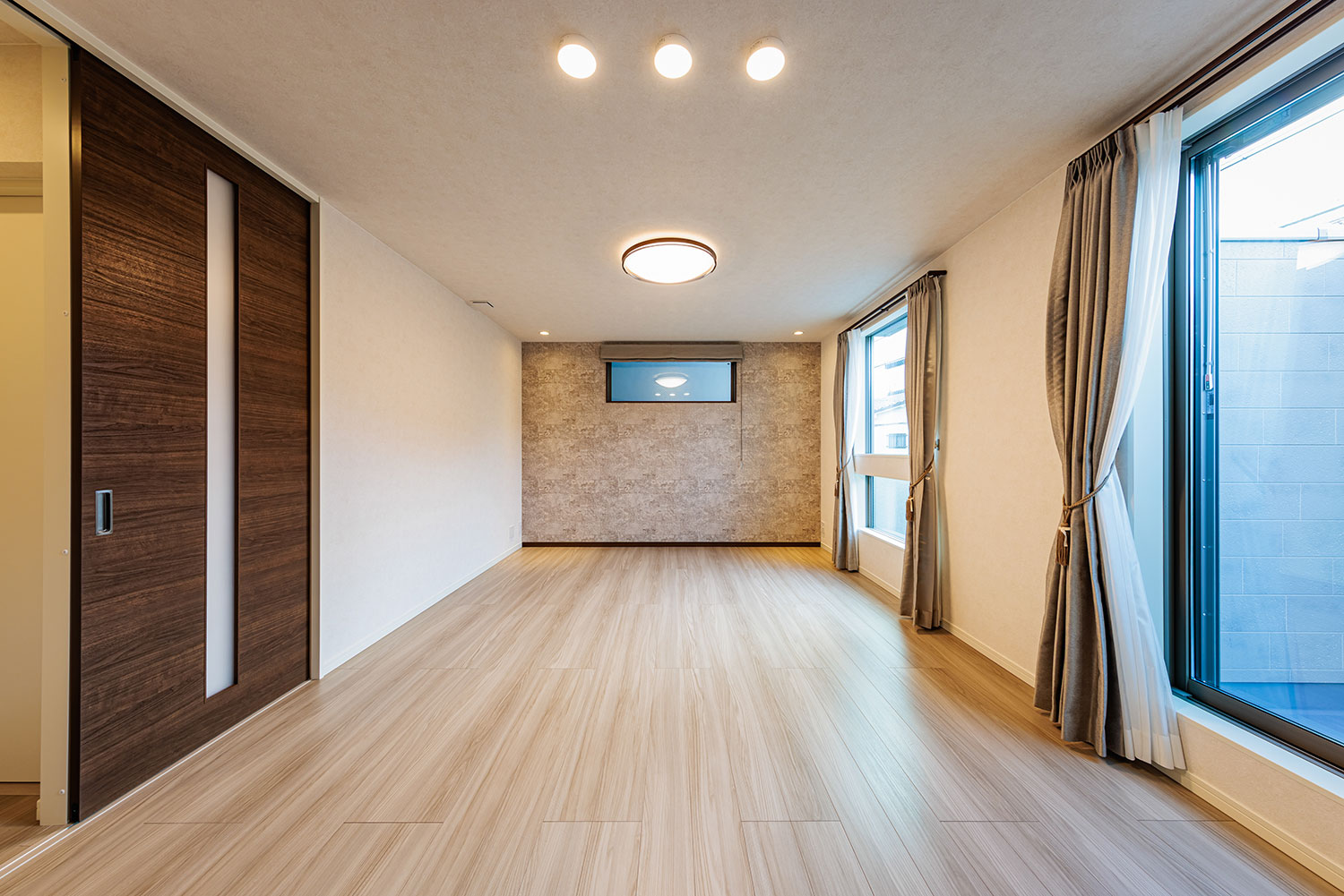 T-1/リビングダイニング