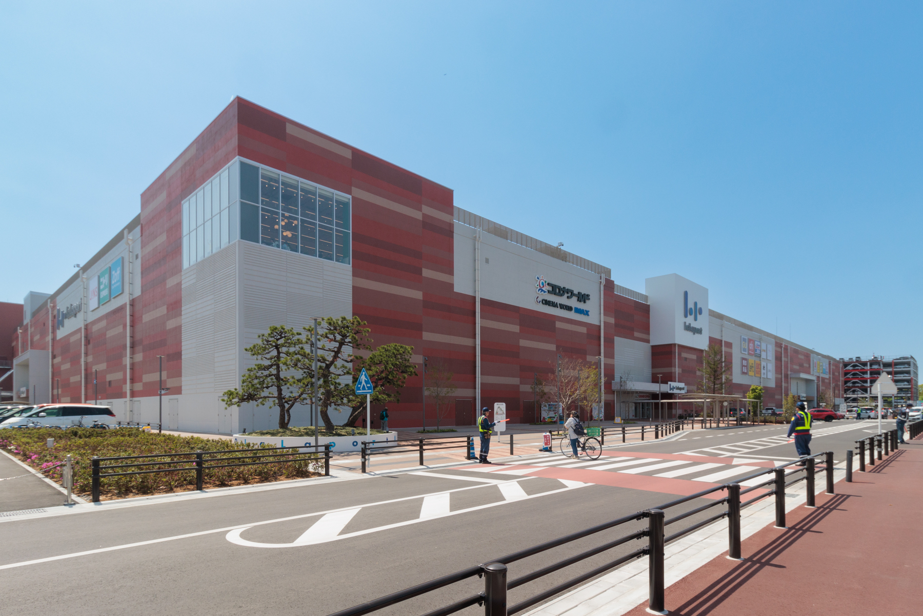 ららぽーと安城 自動車約10分