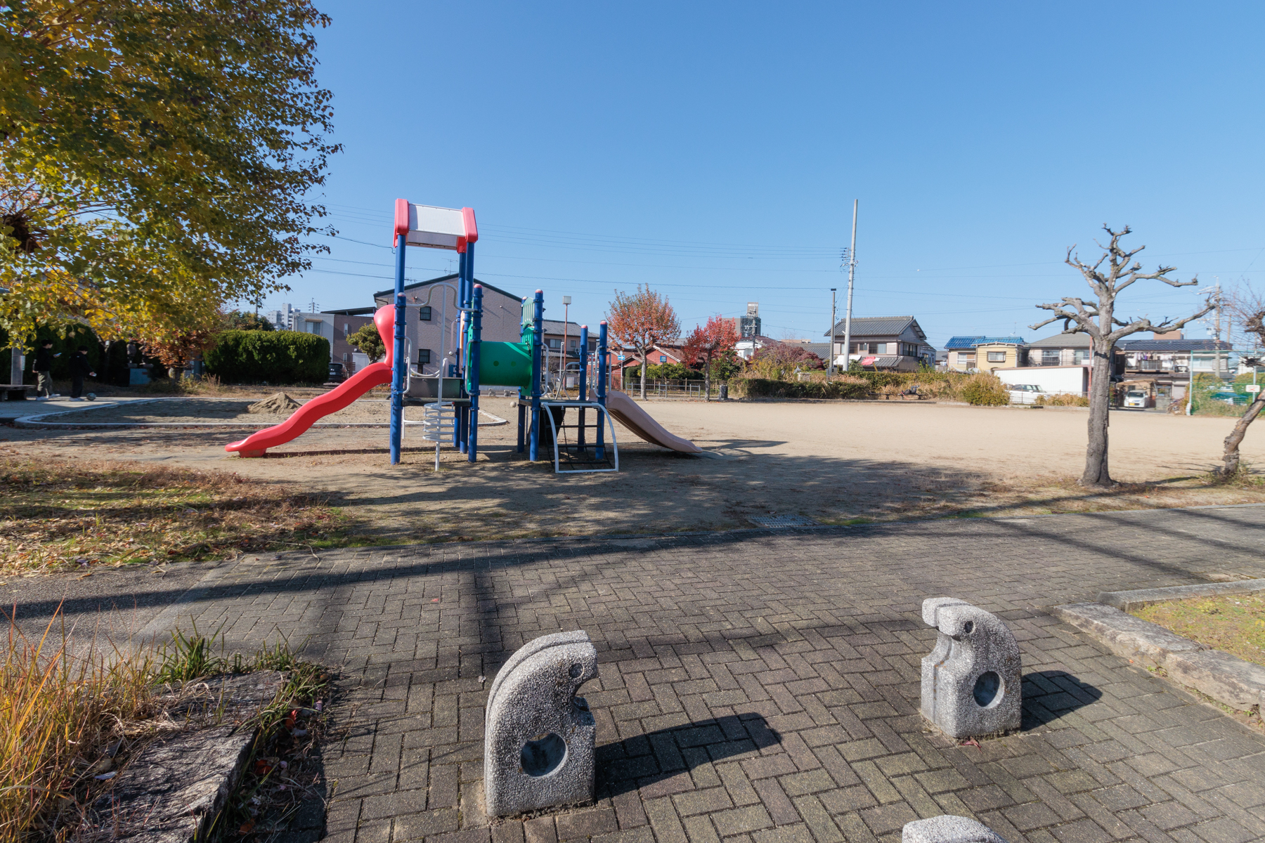 なつめ公園 徒歩約7分