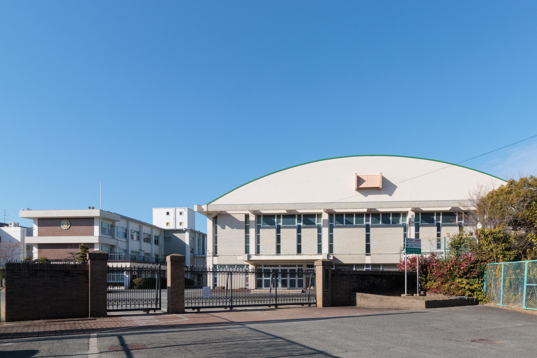 西枇杷島中学校　徒歩約18分