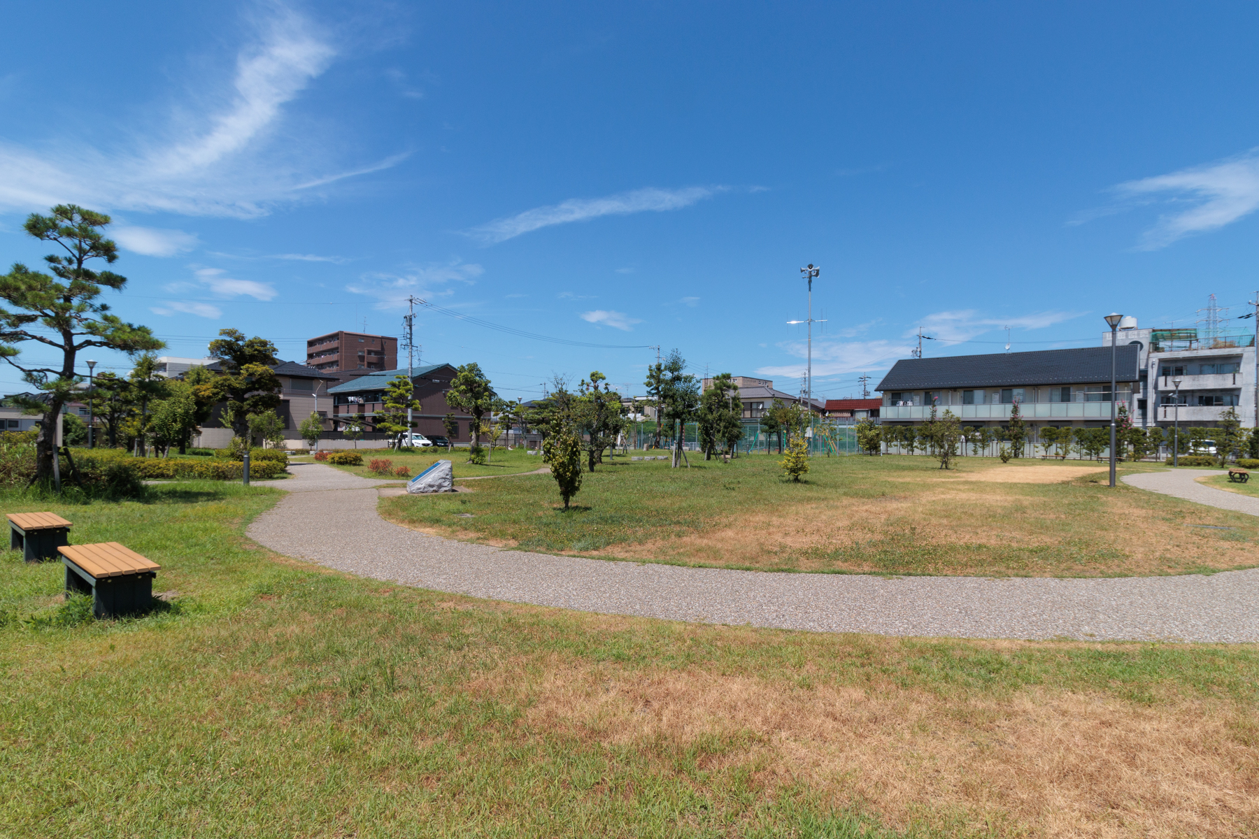 鹿田坂巻水野公園　徒歩約6分