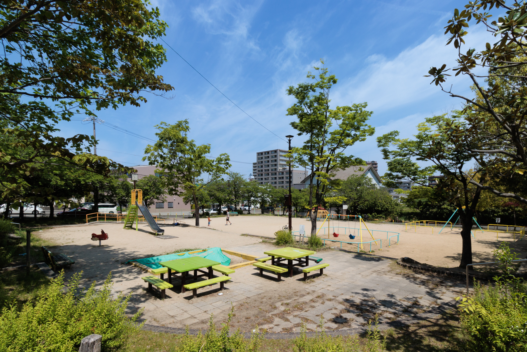 源右ヱ門公園 徒歩約3分