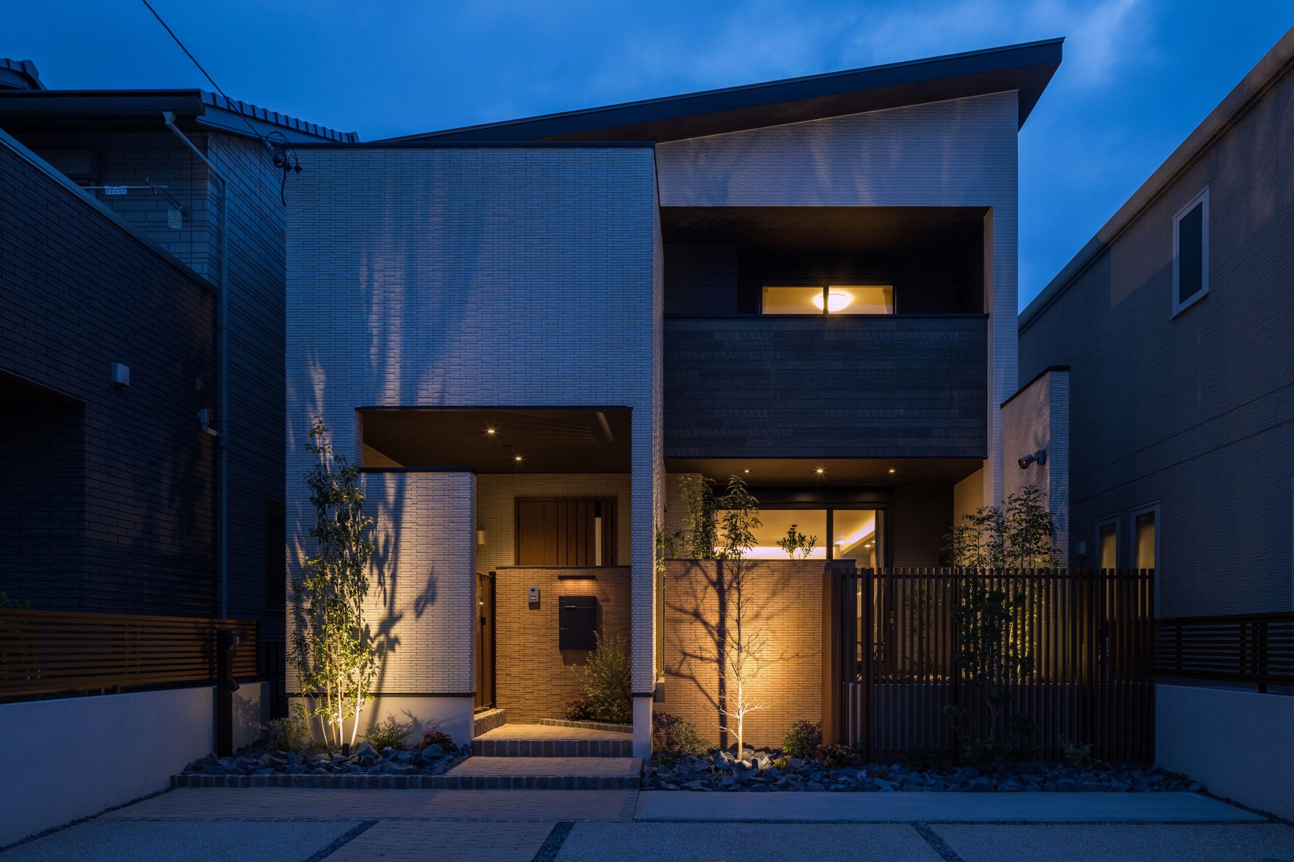 「分譲なのに、注文住宅みたい」と言われる理由｜隣家と視線が合わない“一棟ごとの”設計思想