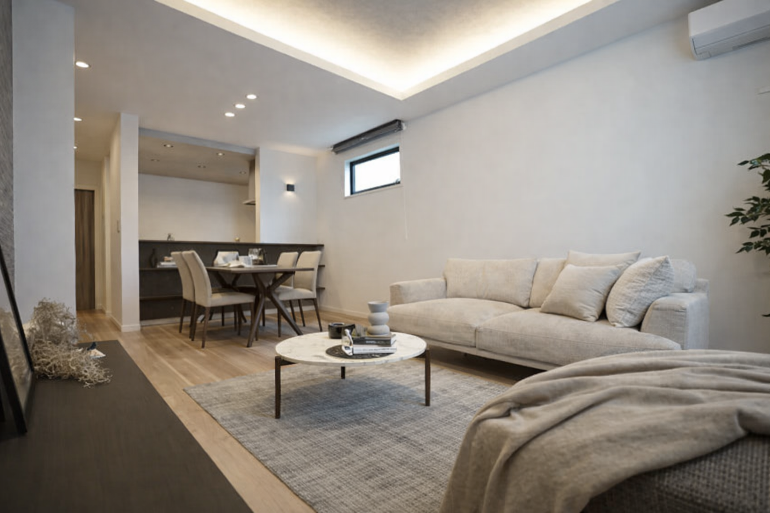 T-2／リビングダイニング